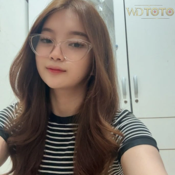 WDTOTO Front Black 